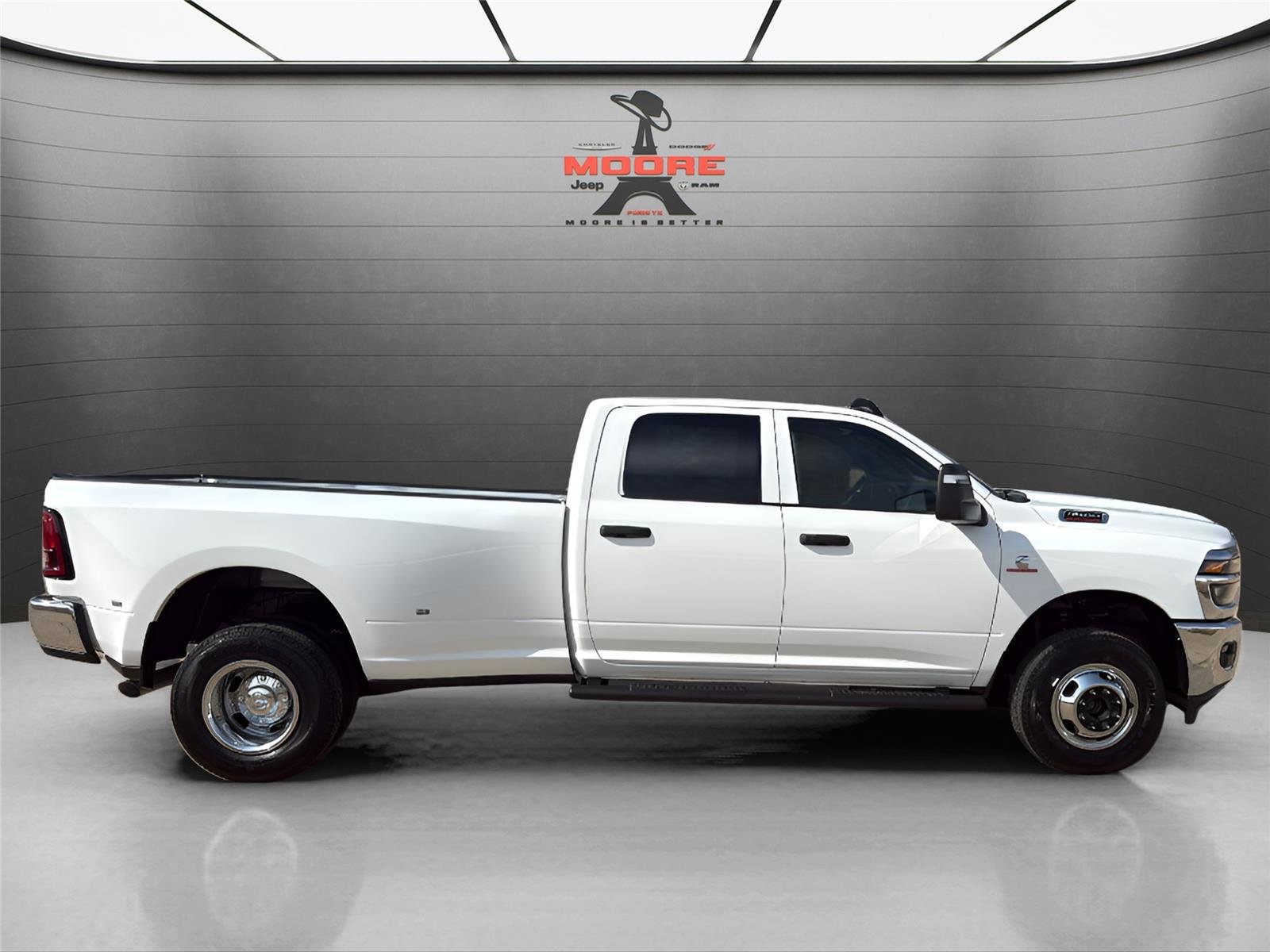 New 2026 Bright White Clear-Coat Exterior Paint RAM Tradesman image 9