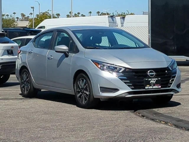 2025 Nissan Versa Sedan SV - Photo 2