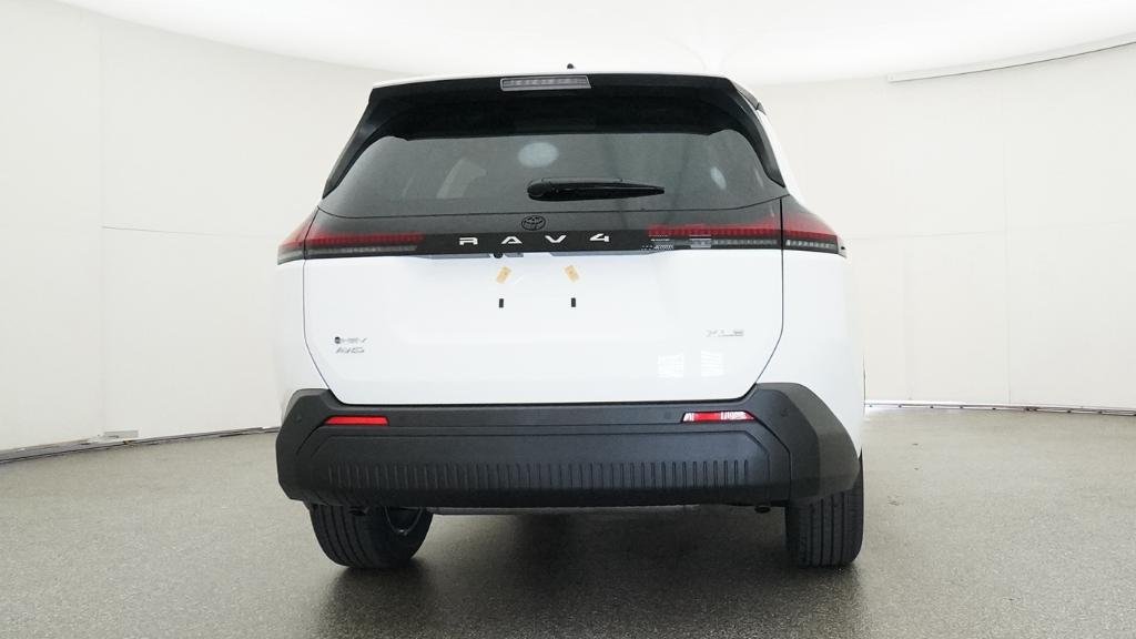 New 2026 Ice Cap Toyota XLE Premium image 12
