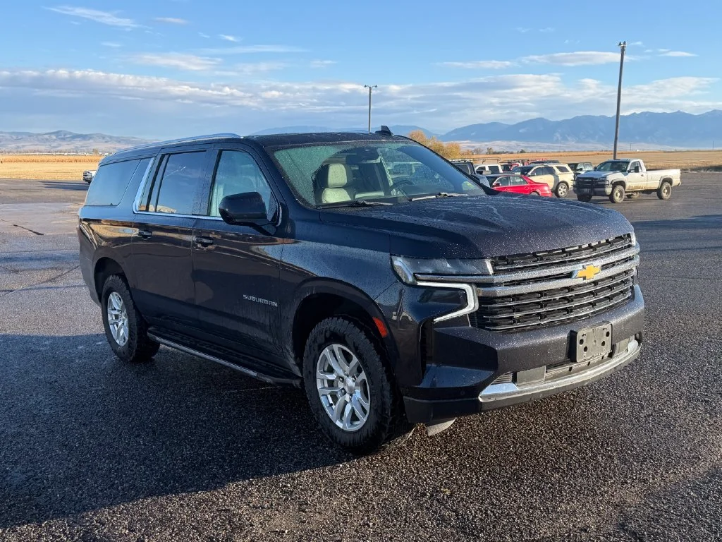 Used 2022 Gray Chevrolet LT image 1