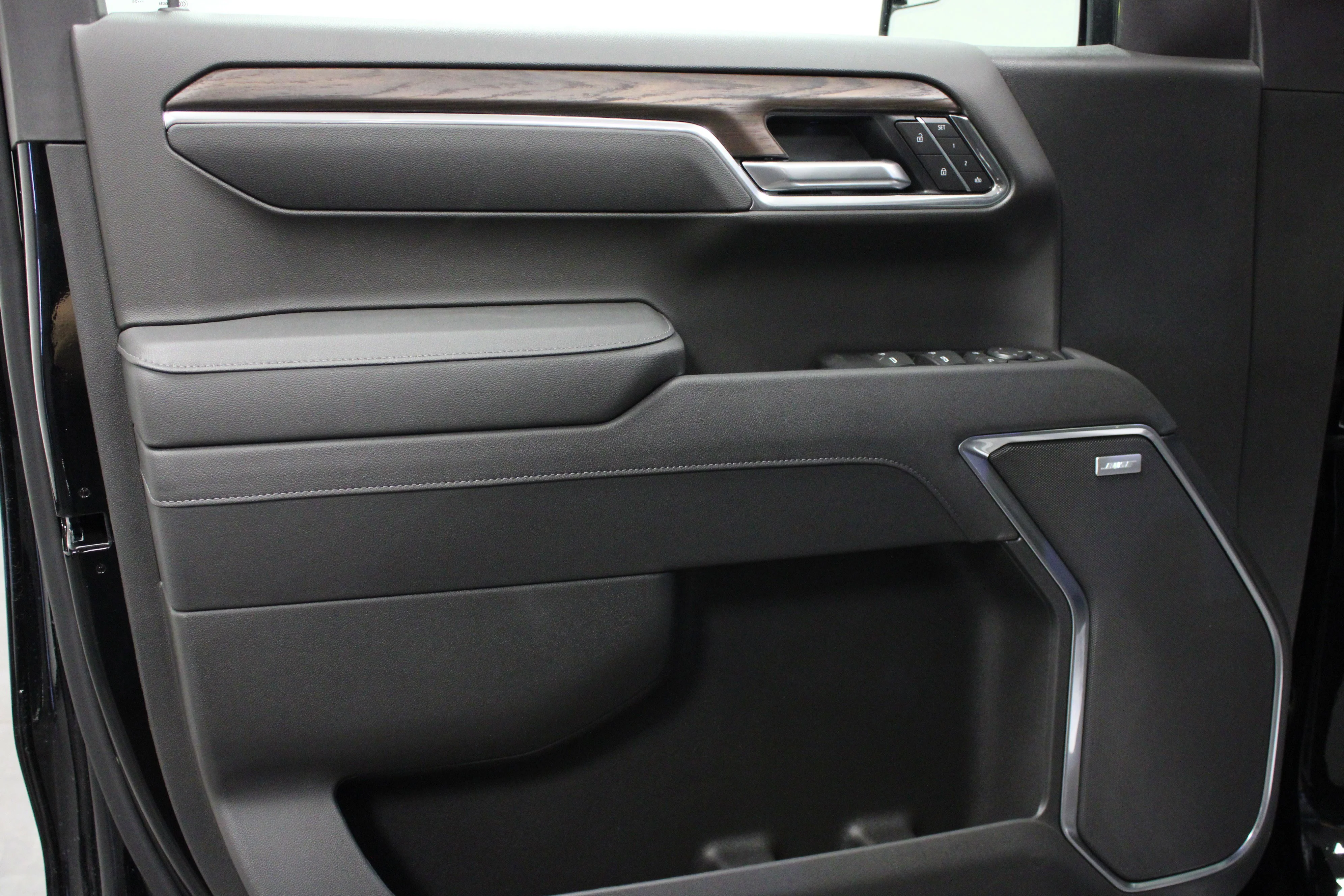 New 2026 Onyx Black GMC SLT image 11
