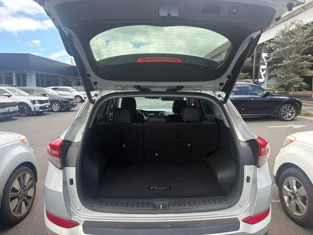 Used 2017 Silver Hyundai Limited image 6