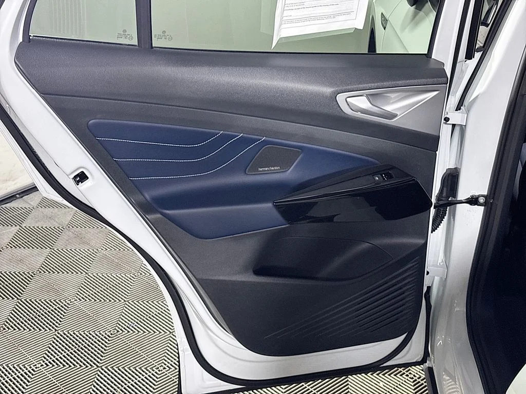 Certified Used 2025  Volkswagen Pro S Plus image 20