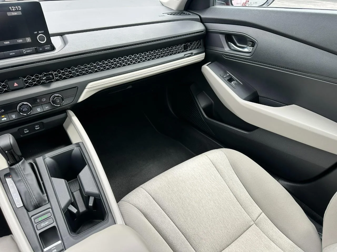 2023 Honda Accord LX - Photo 15