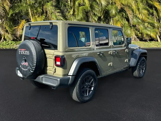 Certified Used 2025 Green Jeep Sport S image 5