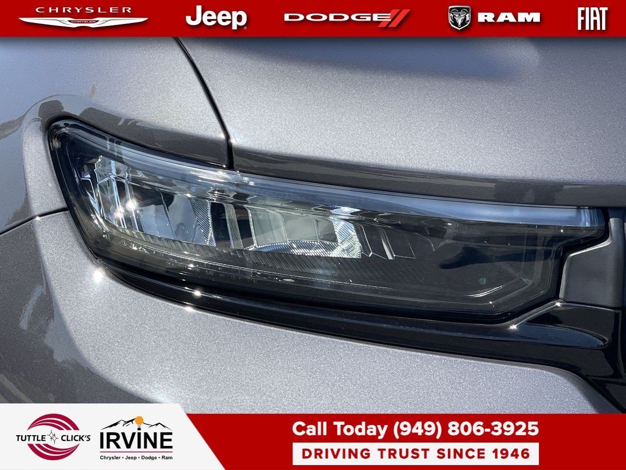 Certified Used 2023 Baltic Gray Metallic Clearcoat Jeep Altitude image 7