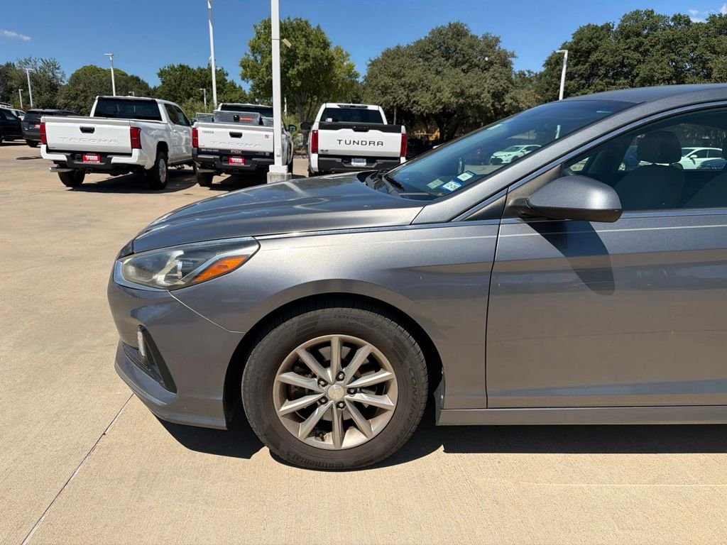 Used 2018 Hyundai Sonata SE with VIN 5NPE24AF8JH623588 for sale in Irving, TX