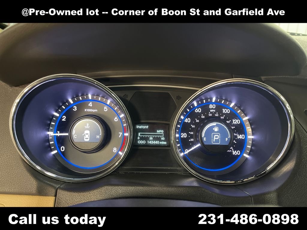 Used 2013 Red Hyundai GLS image 21