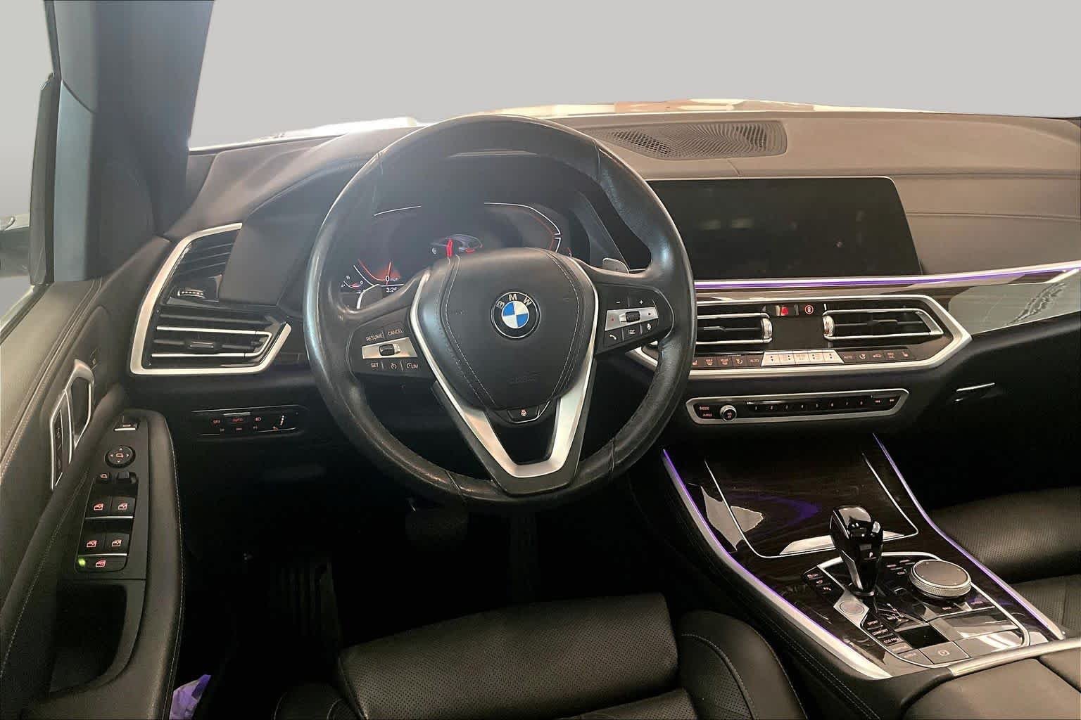 Used 2023 Mineral White Metallic BMW sDrive40i image 16