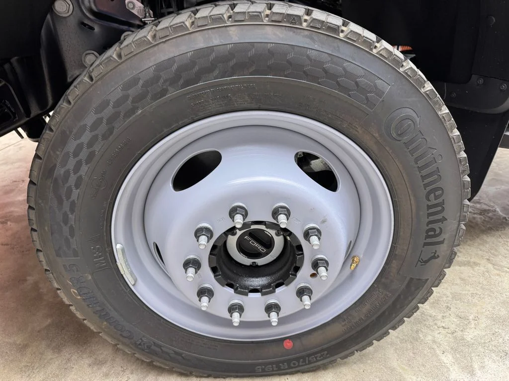 New 2026 Oxford White Ford F-550® XL image 28