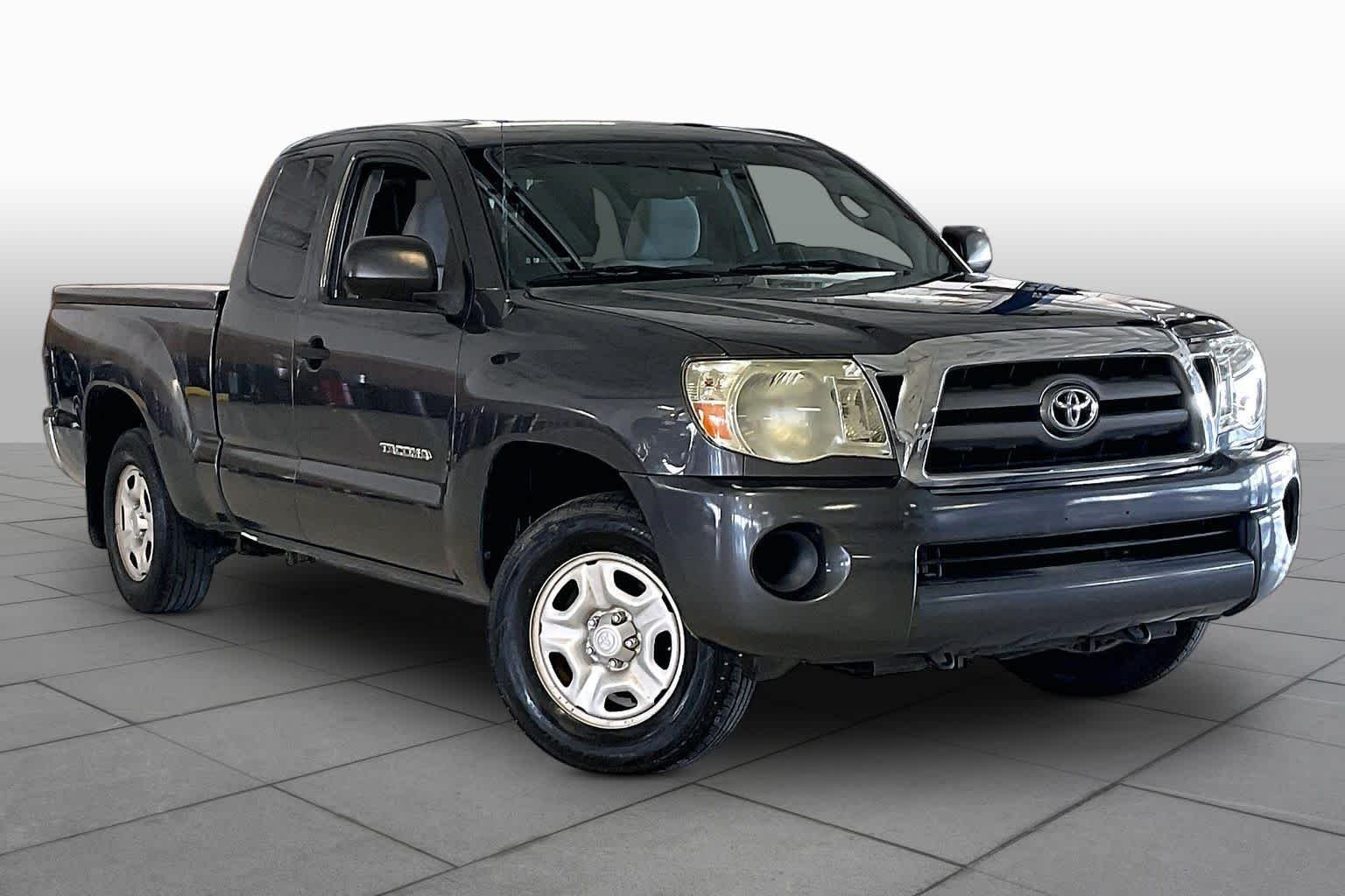 Used 2010 Magnetic Gray Metallic Toyota  image 2