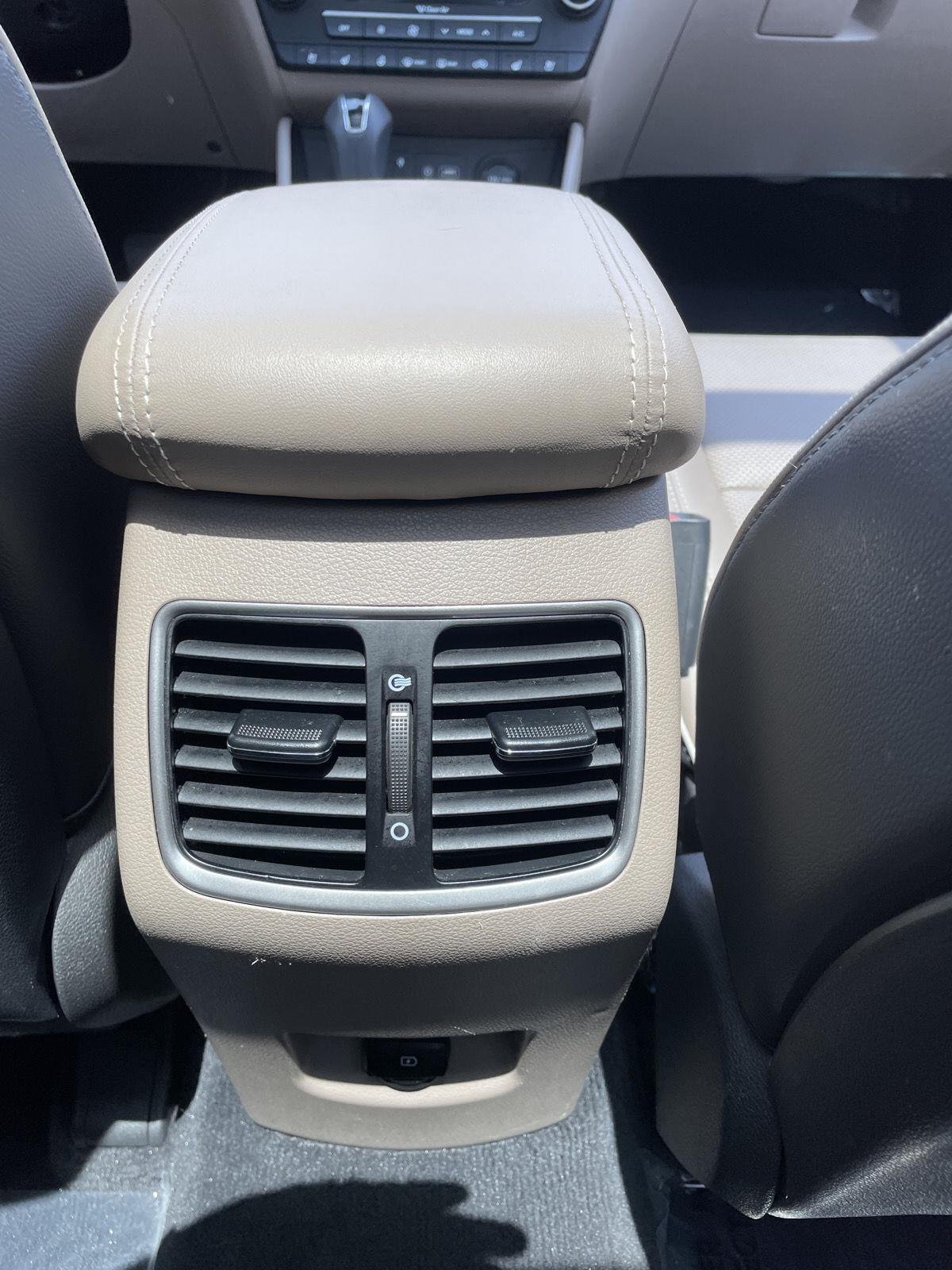 Used 2021 Winter White Hyundai Ultimate image 24