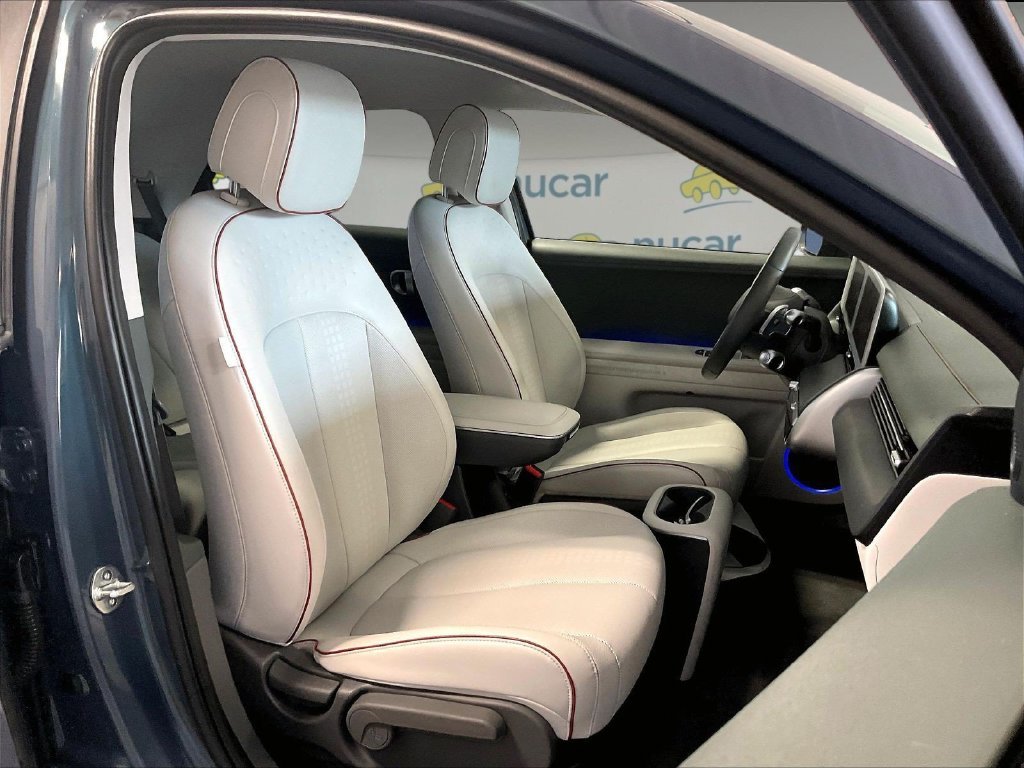 Used 2023 Green Hyundai SEL image 11