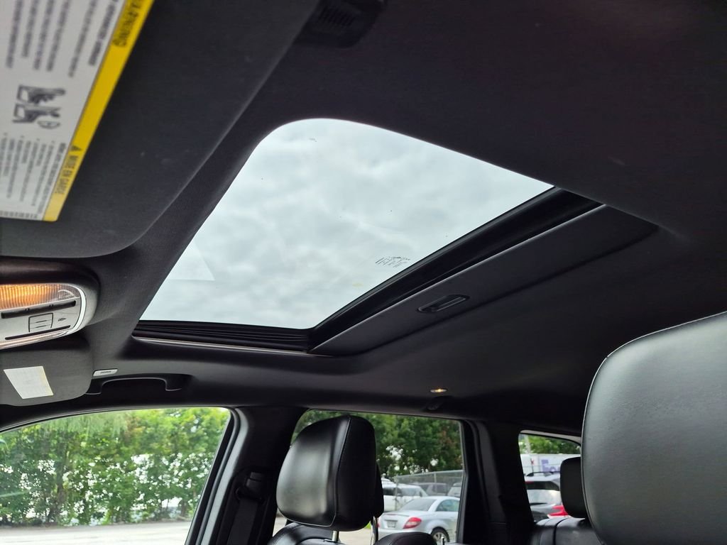 Used 2019 Black Jeep Limited image 23