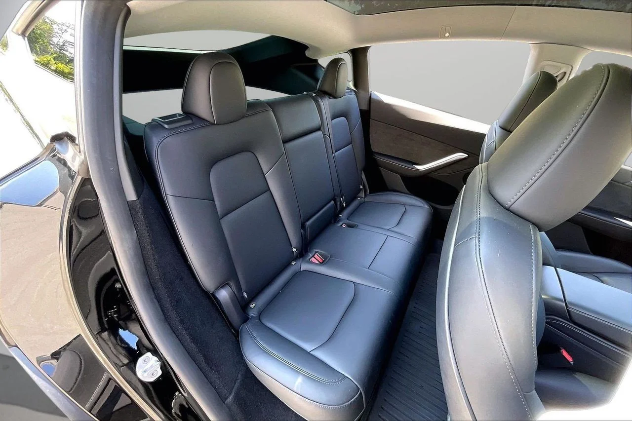 Used 2025  Tesla Performance image 26