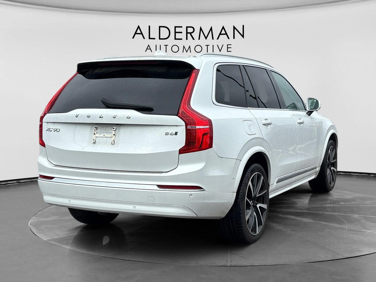 Used 2023 Crystal White Metallic Volvo Plus image 5