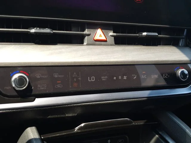 2025 Kia Sportage X-Line Prestige - Photo 25