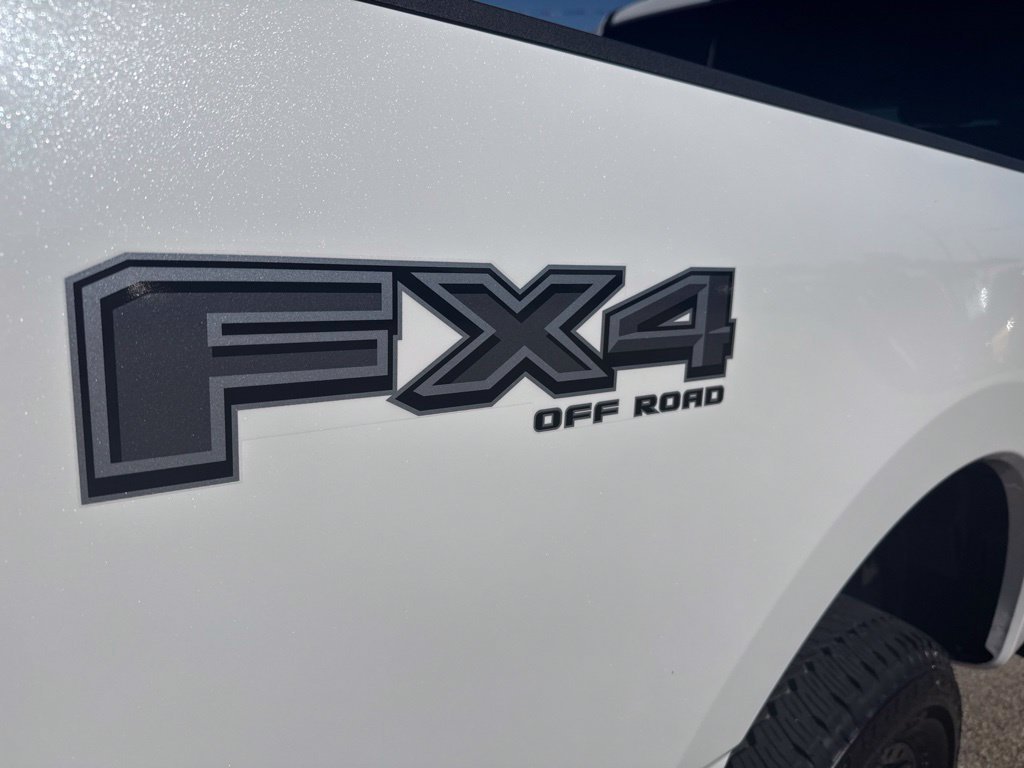 New 2026 Star White Metallic Tri-Coat Ford F-250® Lariat® image 9