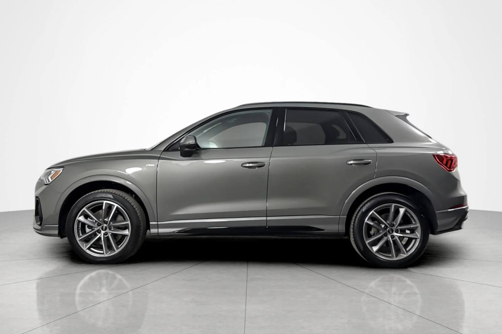 Used 2025 Chronos Gray Metallic Audi S line Premium 45 TFSI quattro image 2