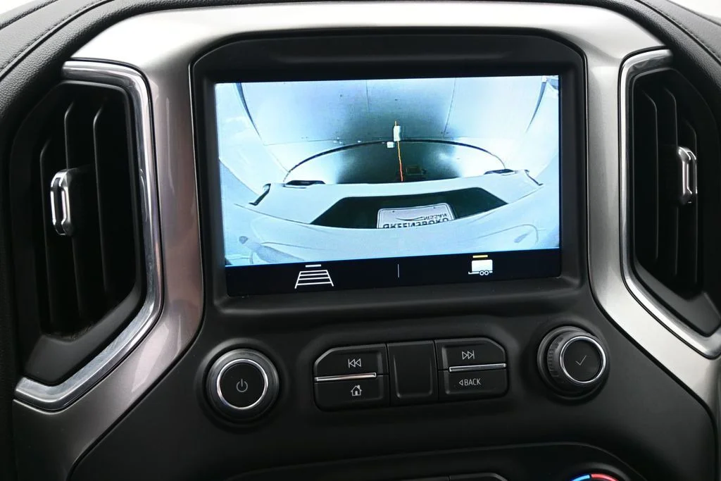 Used 2022 White Chevrolet RST image 25