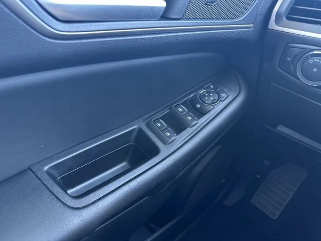 Used 2022 Gray Ford SEL image 14