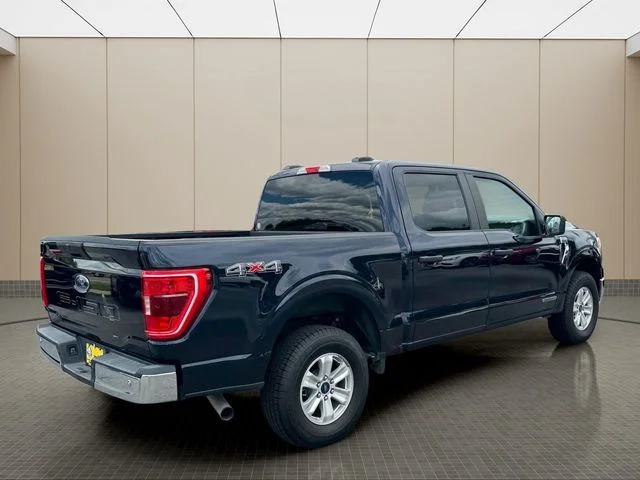 Used 2022 Blue Ford XLT image 3