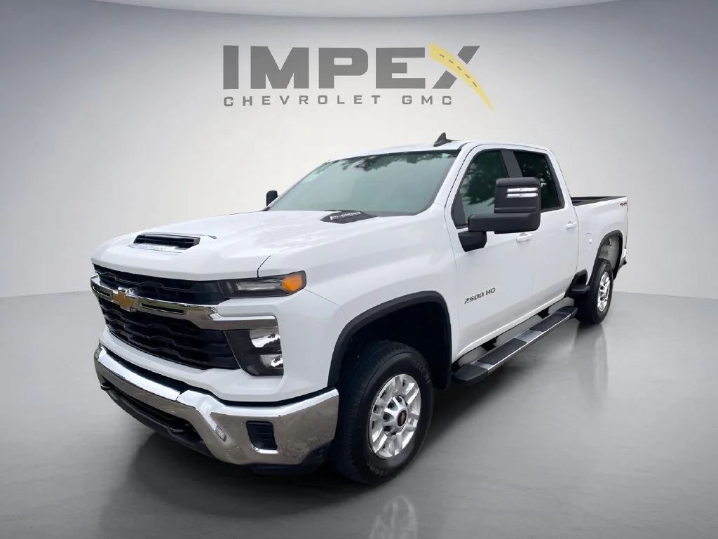 Used 2026 Summit White Chevrolet LT image 1