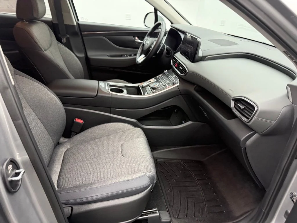 Used 2023 Silver Hyundai SEL image 32