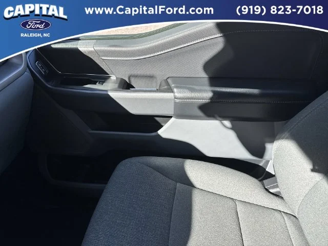 Used 2024 Silver Ford XLT image 28