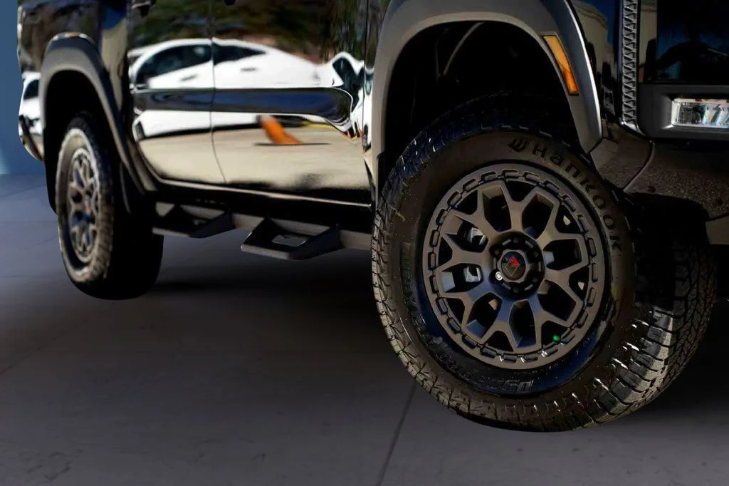 New 2026 Black Nissan PRO-4X image 2