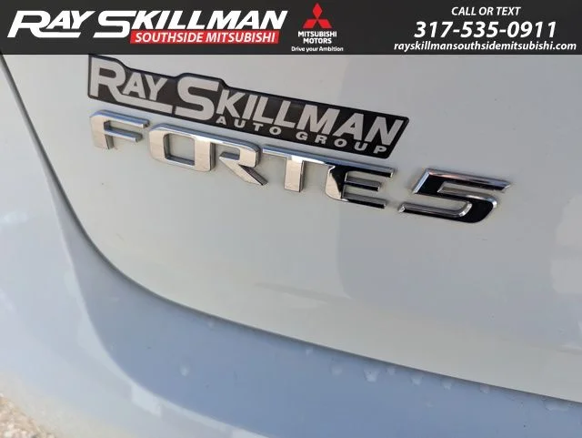 2017 Kia Forte5 LX - Photo 8
