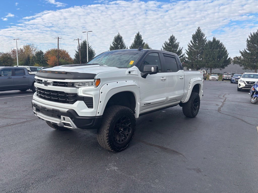 Used 2023 White Chevrolet RST image 8