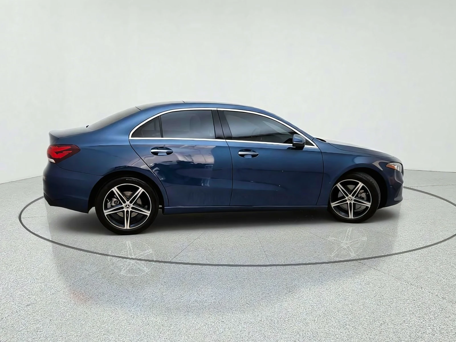 Used 2022 Denim Blue Metallic Mercedes-Benz A 220 image 7