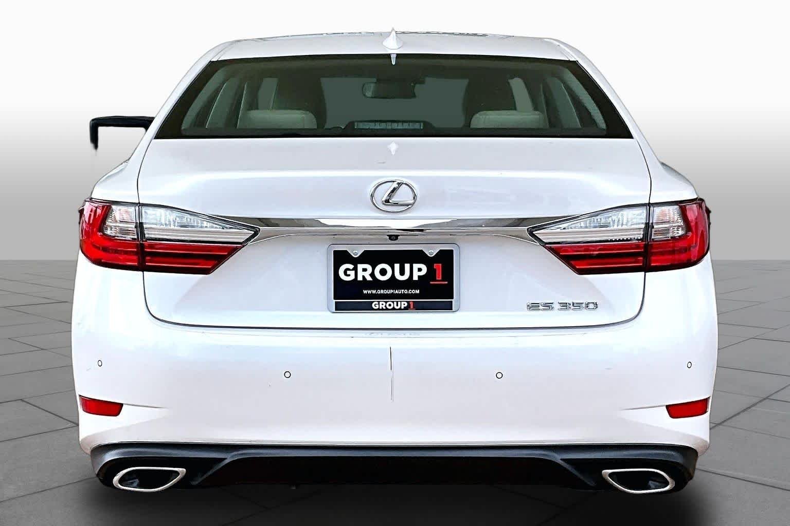 Used 2017 Eminent White Pearl Lexus  image 5