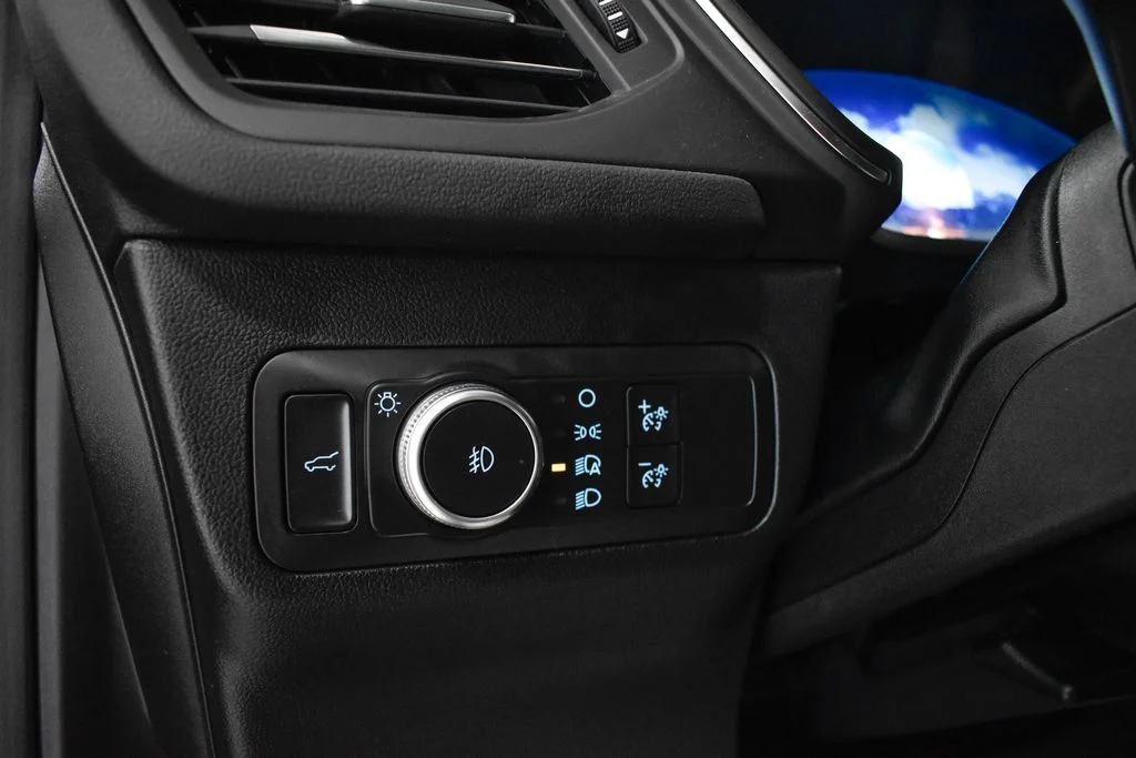 Used 2021 Red Ford Titanium image 17
