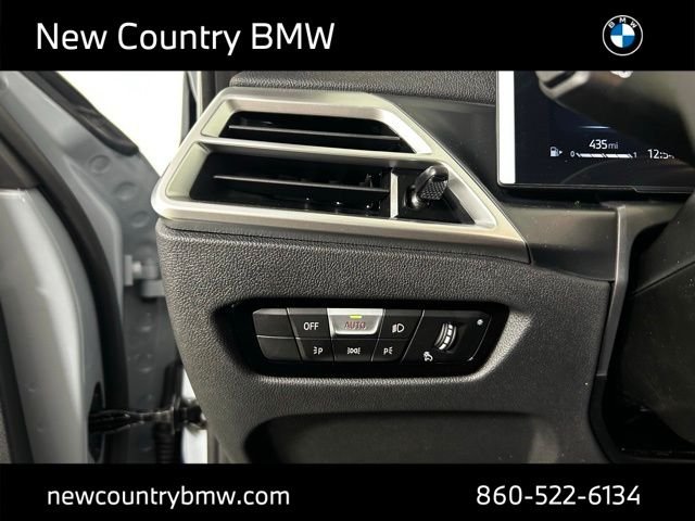2026 BMW 3 Series 330i - Photo 18
