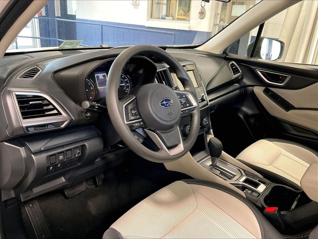 Used 2023 White Subaru Base image 8