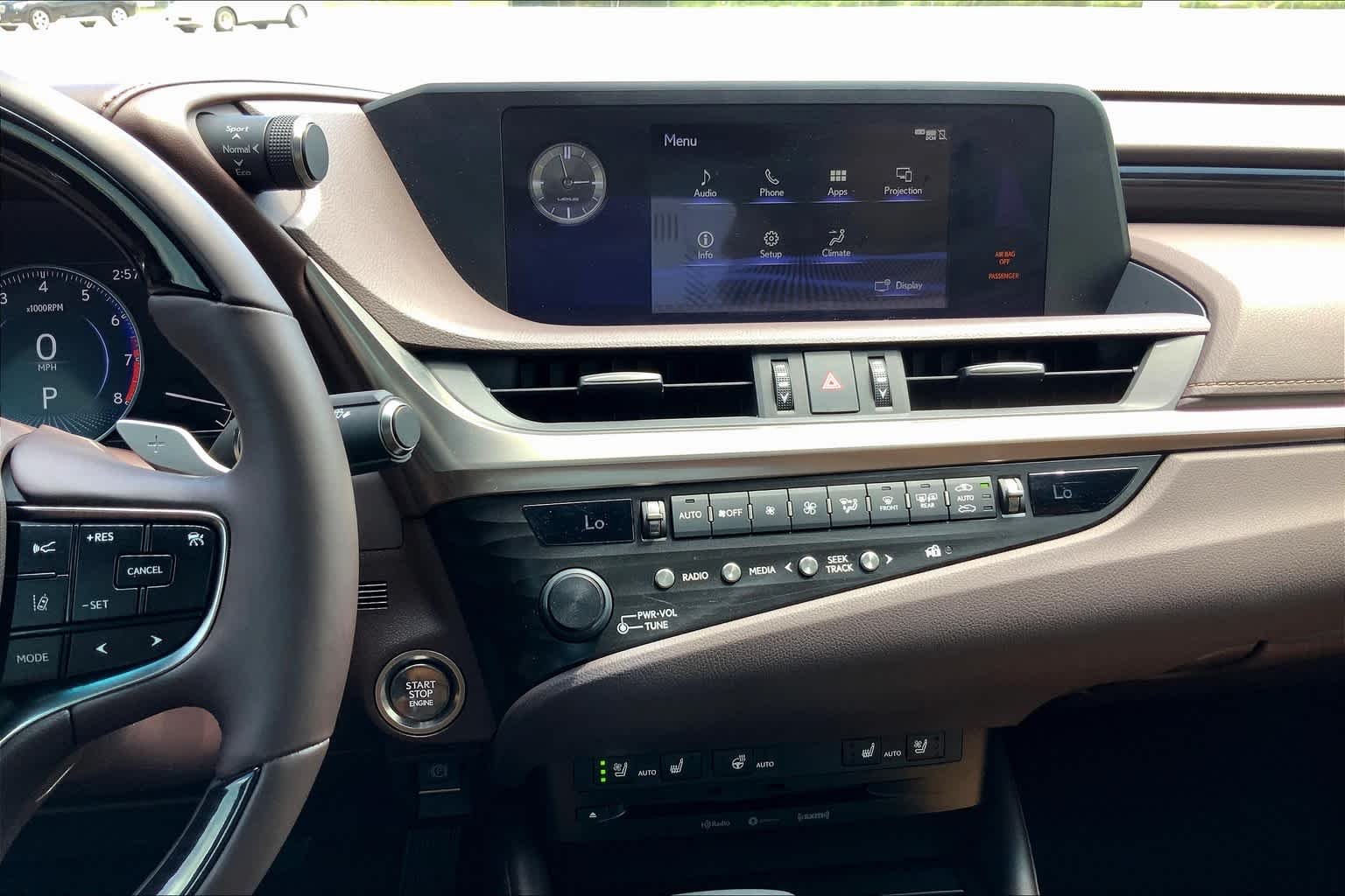 Used 2020 Eminent White Pearl Lexus  image 6