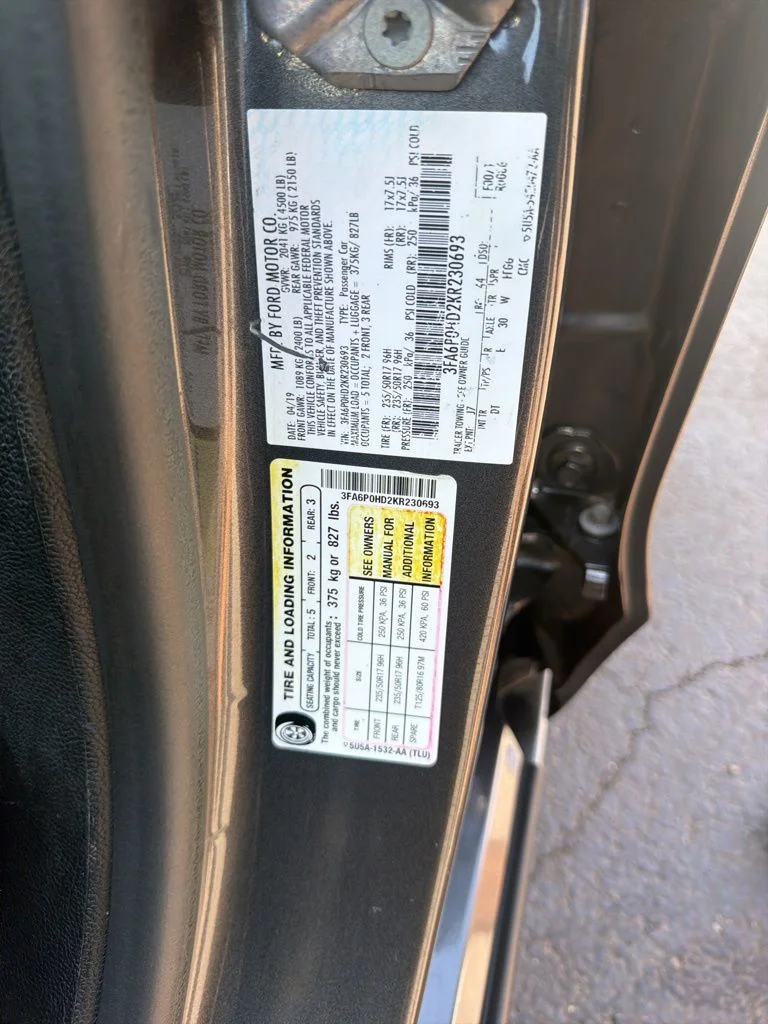 Used 2019 Gray Ford SE image 51