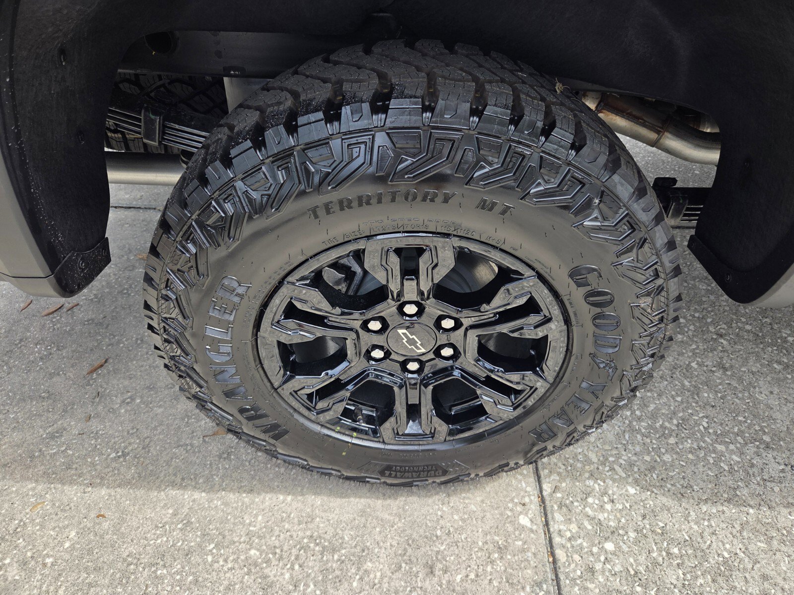 2026 Chevrolet Silverado 1500 ZR2 - Photo 12