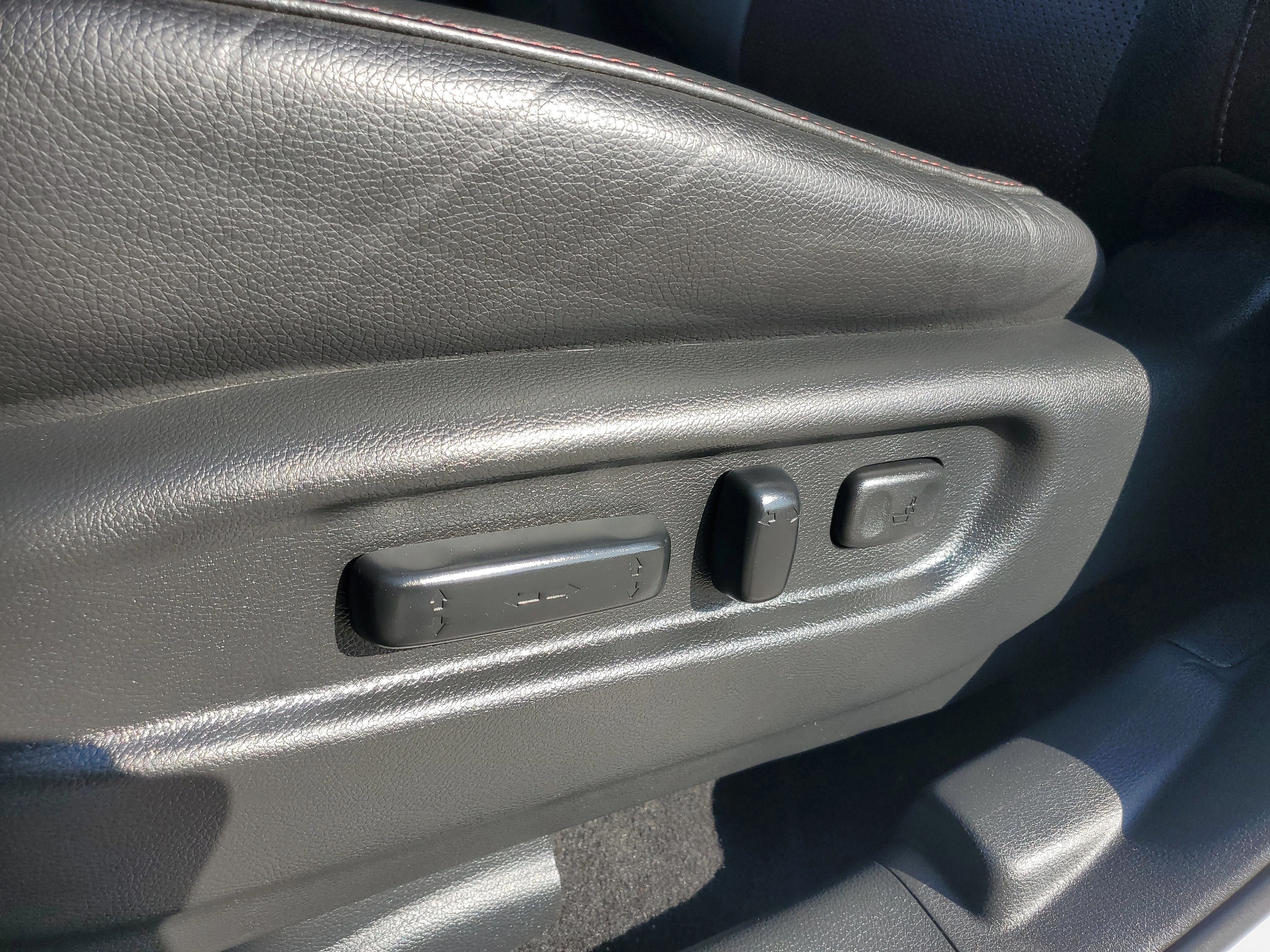 Certified Used 2025  Honda Black Edition image 15