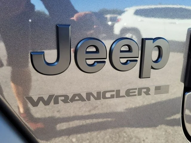 New 2026 Granite Crystal Metallic Clear-Coat Exterior Paint Jeep Sport image 11
