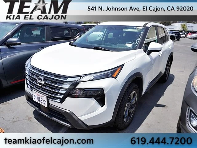 2024 Nissan Rogue SV FWD's photo