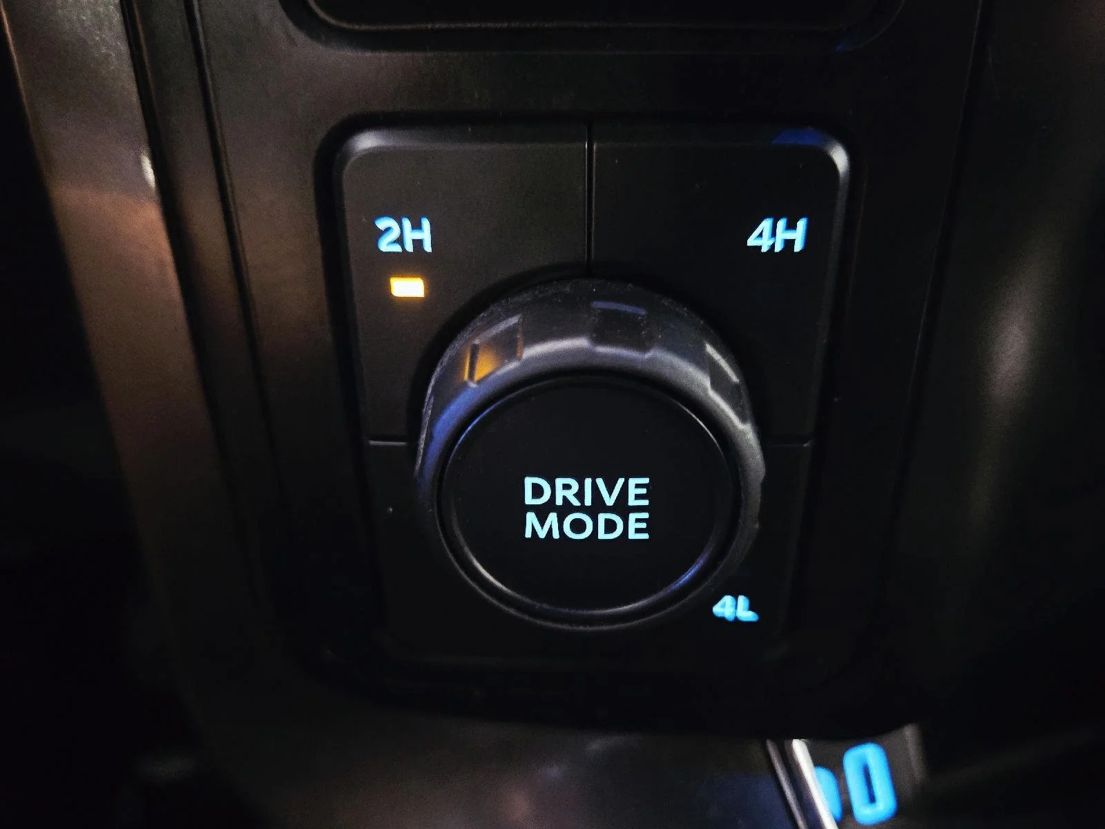 Used 2023 Atlas Blue Ford XLT image 42