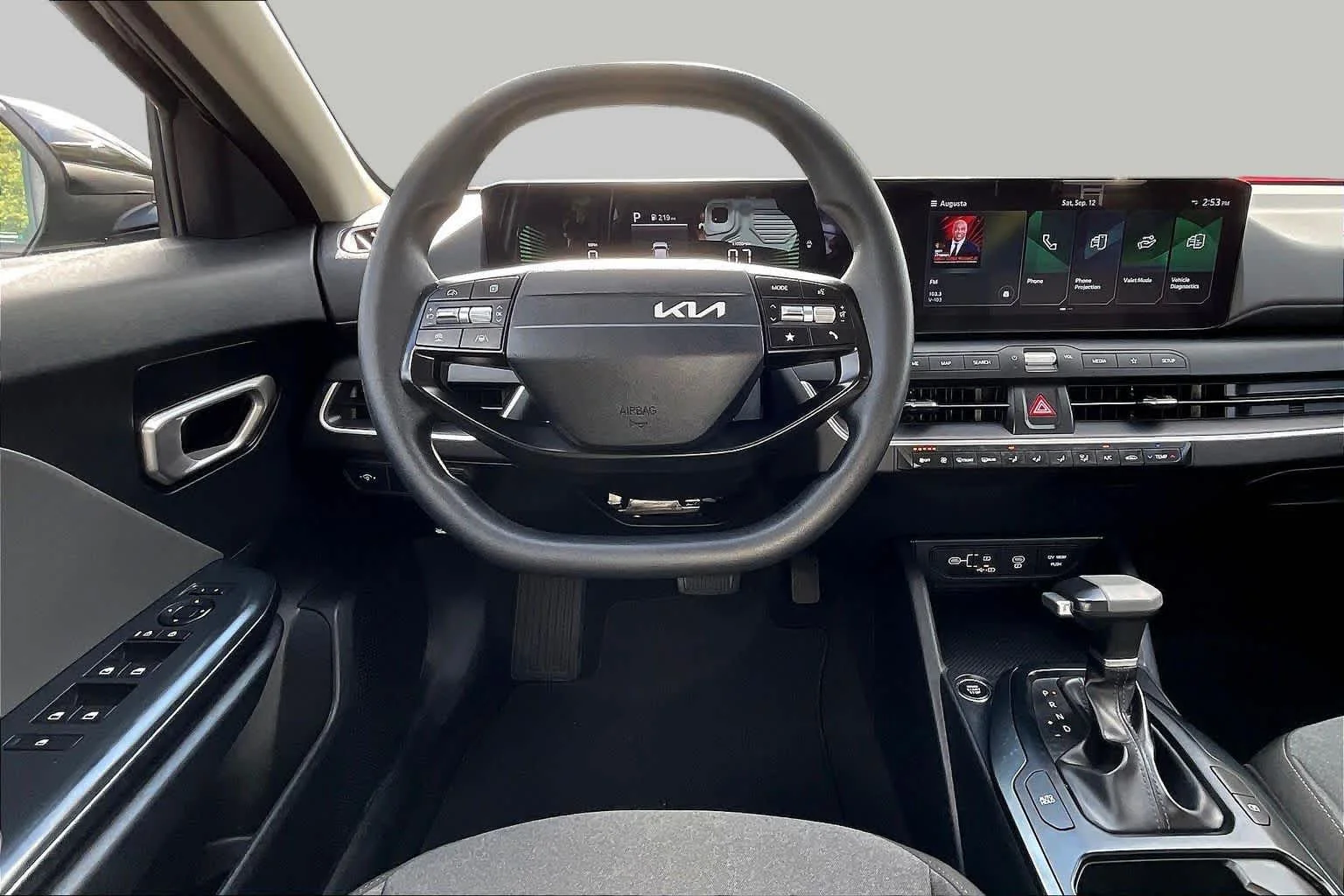 Used 2025 Aurora Black Pearl Kia LX image 6