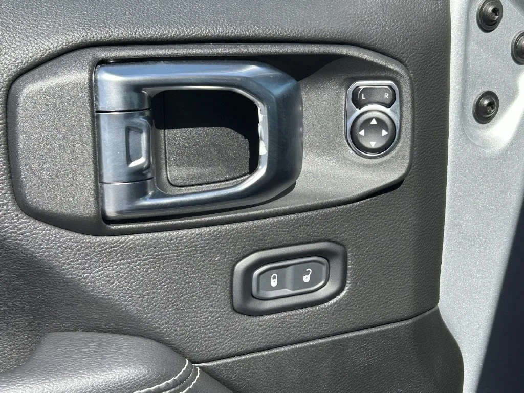 Used 2023 Silver Jeep Sahara 4xe image 21