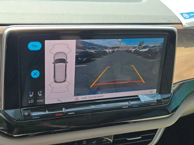 New 2026 White/off-white Volkswagen 2.0T SE w/Technology image 14