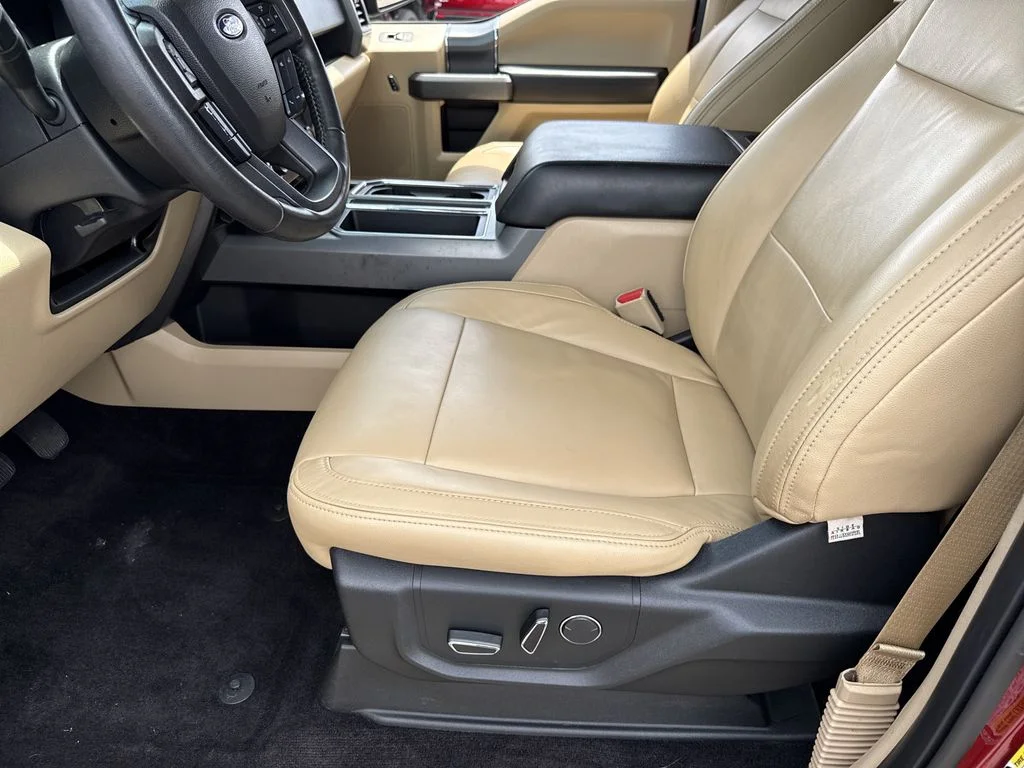Used 2017 Red Ford XLT image 9