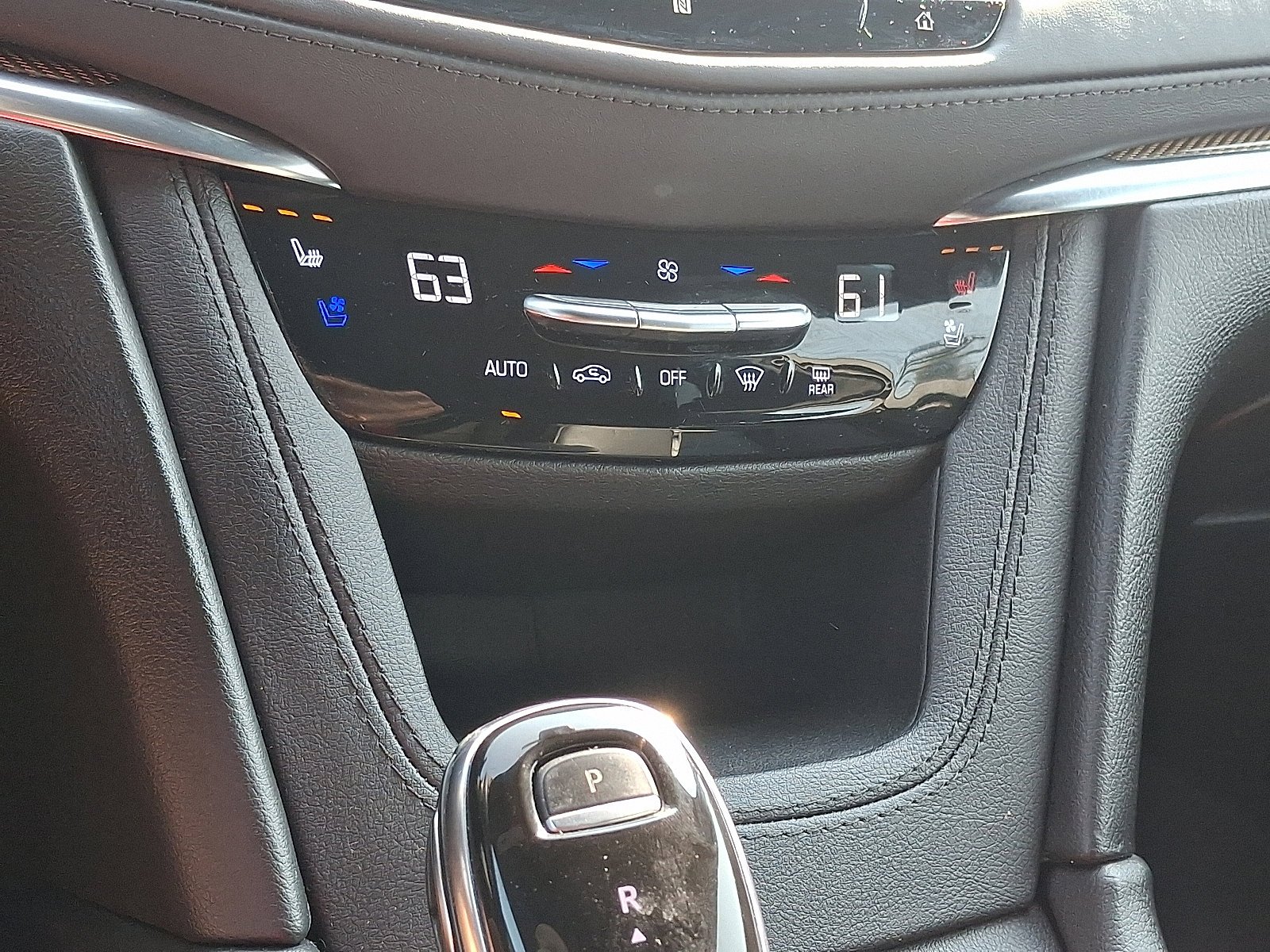 2020 Cadillac XT5 Sport - Photo 16