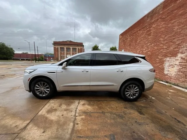 Used 2022 White Frost Tricoat Buick Essence image 4